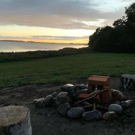 Hytte I Forste Raekke Til Fjord Holbæk Exterior photo