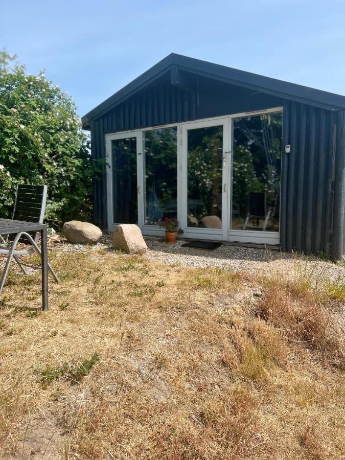 Hytte I Forste Raekke Til Fjord Holbæk Exterior photo
